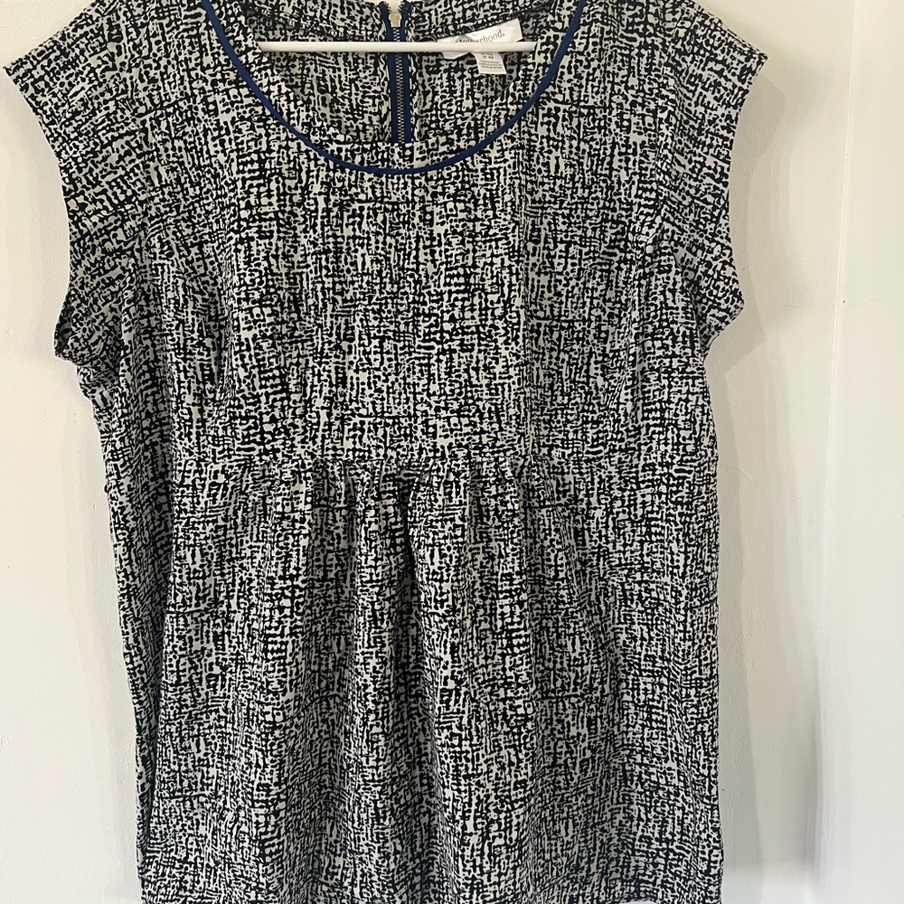 Women's Black and White Patterned Maternity Top